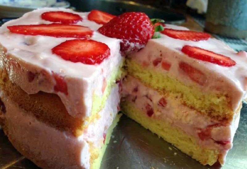 Erdbeer-Käse-Sahne Torte – Rabenart